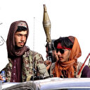 Taliban üyeleri Kabil sokaklarında roket atarlar ile görüntülendi